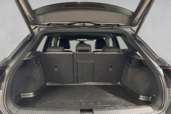Volkswagen T-Roc 19 of 19
