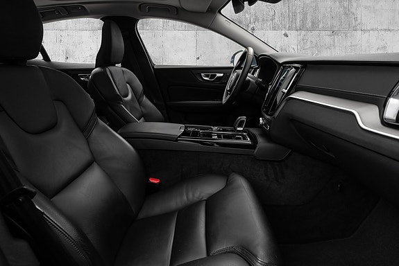 Volvo S60 25 of 25