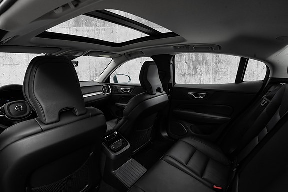 Volvo S60 24 of 25