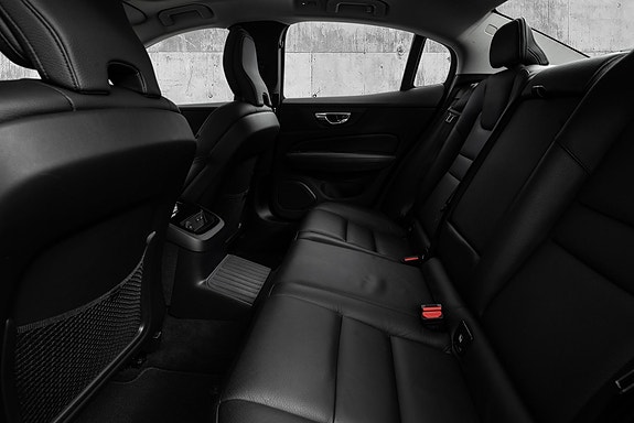 Volvo S60 23 of 25