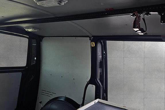 Volkswagen Transporter 14 of 27