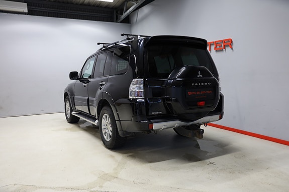Mitsubishi Pajero 3 of 12