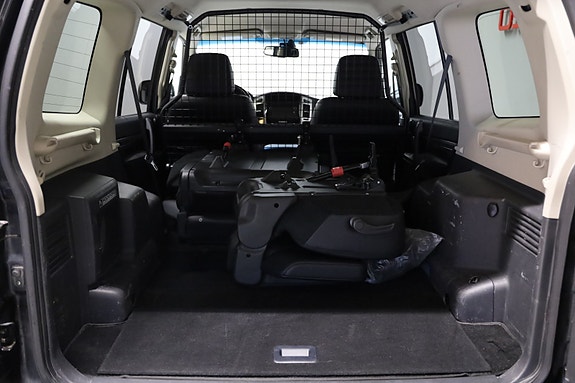 Mitsubishi Pajero 12 of 12