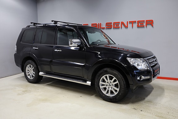 Mitsubishi Pajero 2 of 12