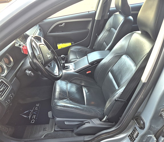 Volvo V70 12 of 21
