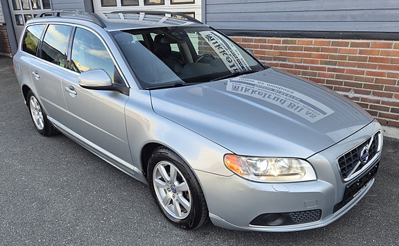 Volvo V70 3 of 21
