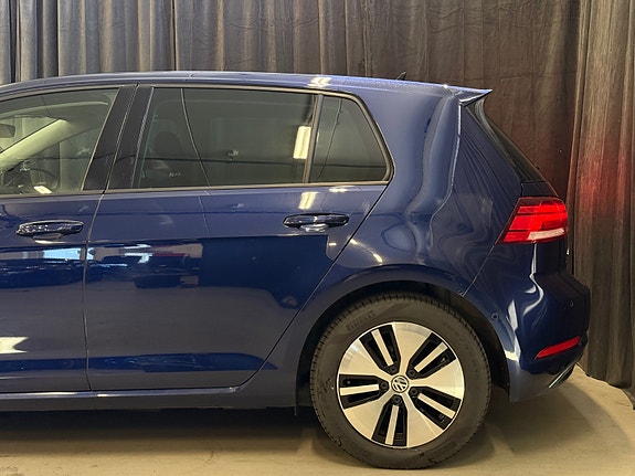 Volkswagen e-Golf VII 4 of 30
