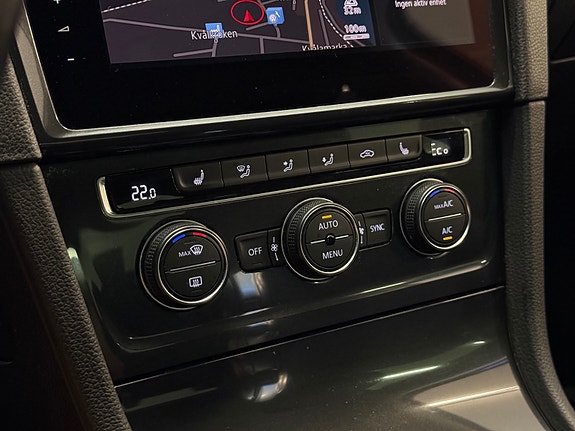 Volkswagen e-Golf VII 29 of 30