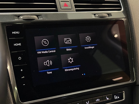 Volkswagen e-Golf VII 25 of 30