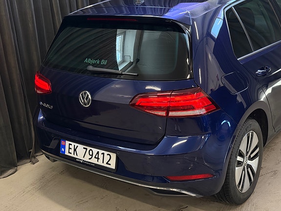 Volkswagen e-Golf VII 7 of 30