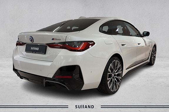 BMW i4 5 of 19