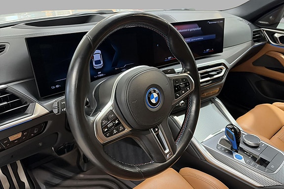 BMW i4 12 of 19
