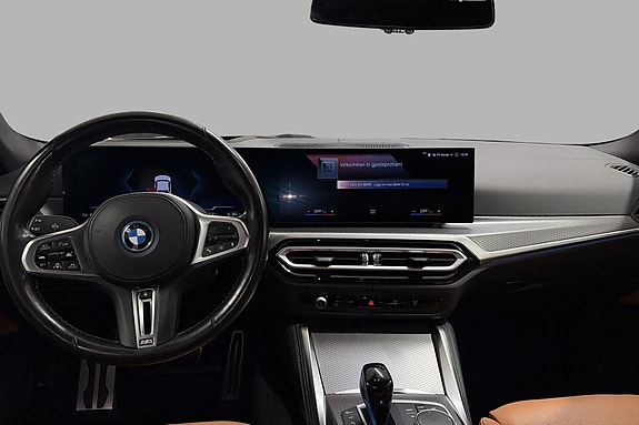 BMW i4 10 of 19