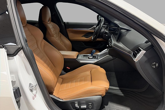 BMW i4 15 of 19