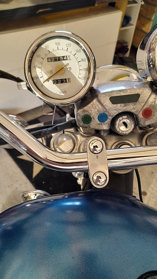 Yamaha XV 750 Virago 2 of 6