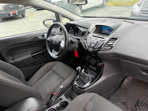 Ford Fiesta 25 of 25