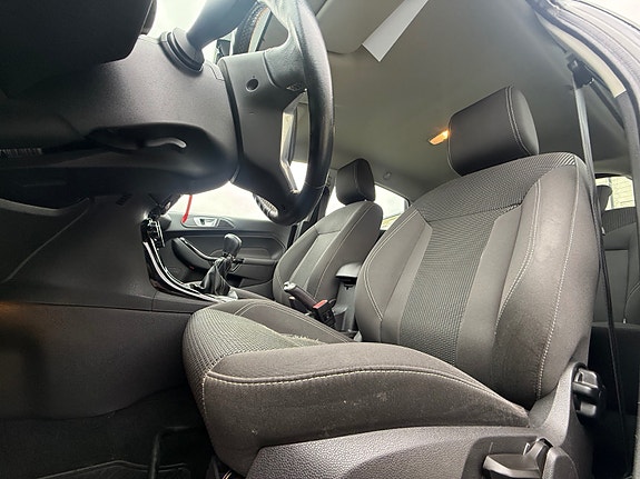 Ford Fiesta 11 of 25