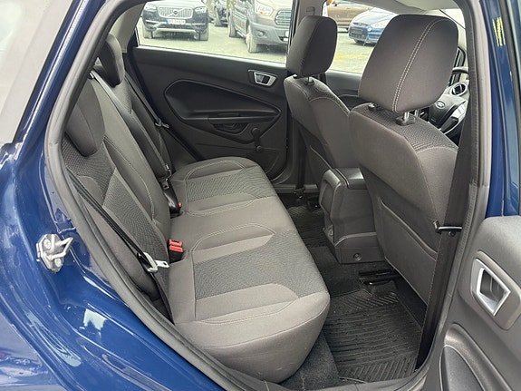 Ford Fiesta 23 of 25