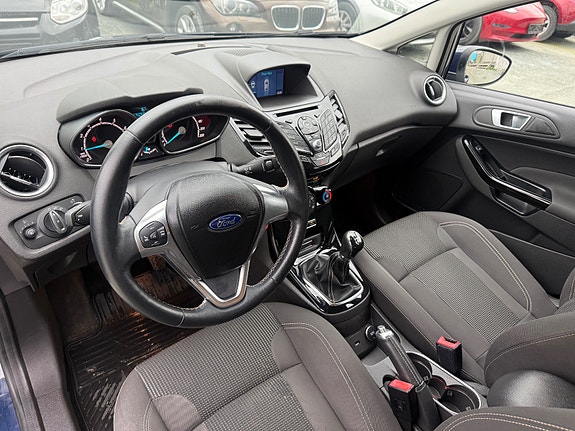 Ford Fiesta 12 of 25