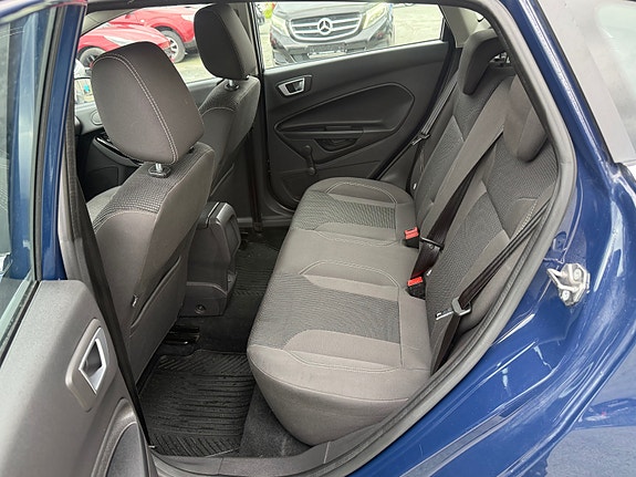 Ford Fiesta 21 of 25