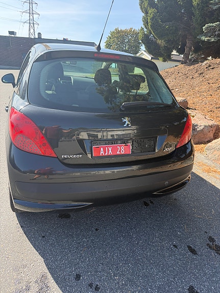 Peugeot 207 4 of 16