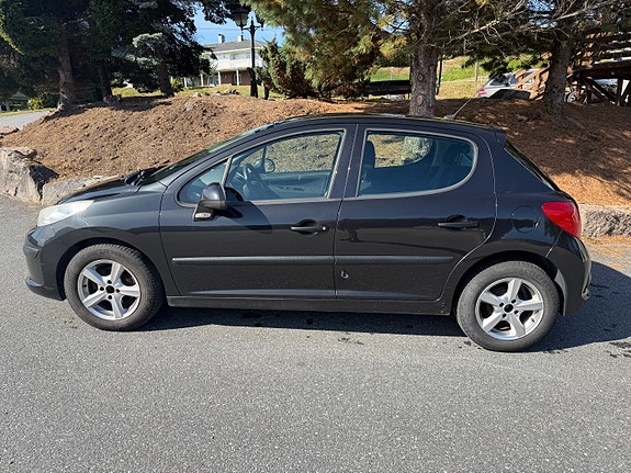 Peugeot 207 2 of 16