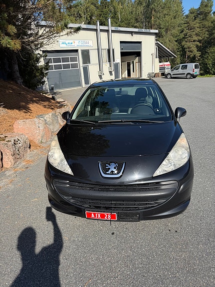 Peugeot 207 3 of 16