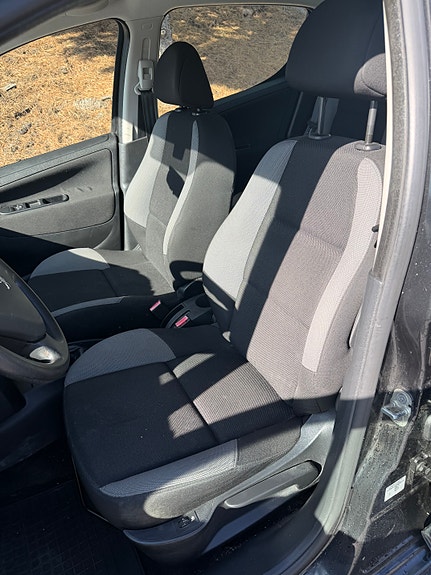 Peugeot 207 9 of 16