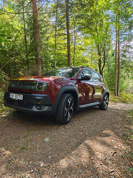 Renault 4 E-Tech 2 of 9