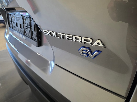 Subaru Solterra 5 of 30