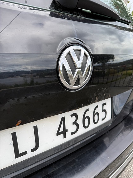 Volkswagen Passat 5 of 11