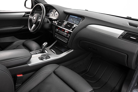 BMW X4 13 of 30