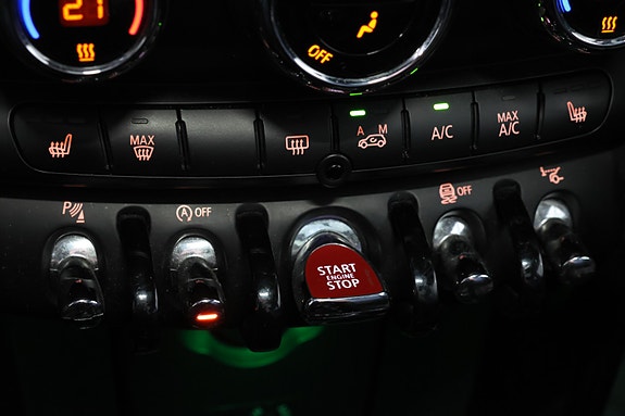 MINI Cooper S 23 of 27