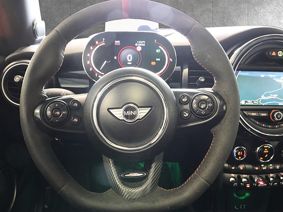 MINI Cooper S 13 of 27