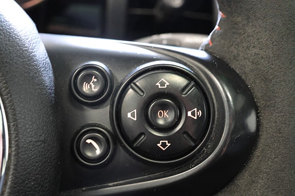 MINI Cooper S 16 of 27