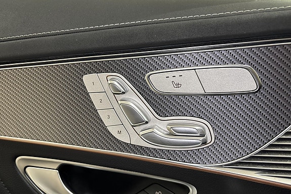 Mercedes-Benz EQC400 16 of 21