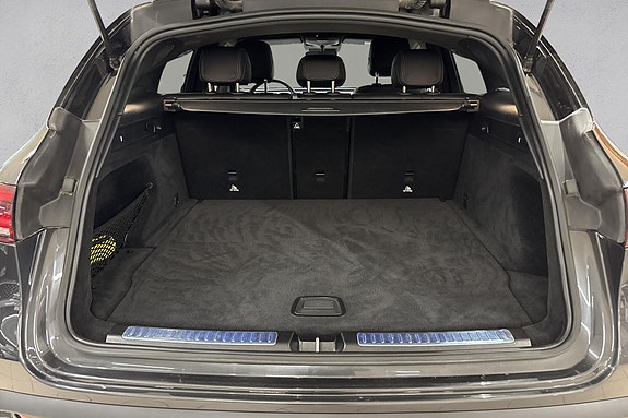 Mercedes-Benz EQC400 20 of 21