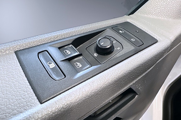 Volkswagen Transporter 15 of 30