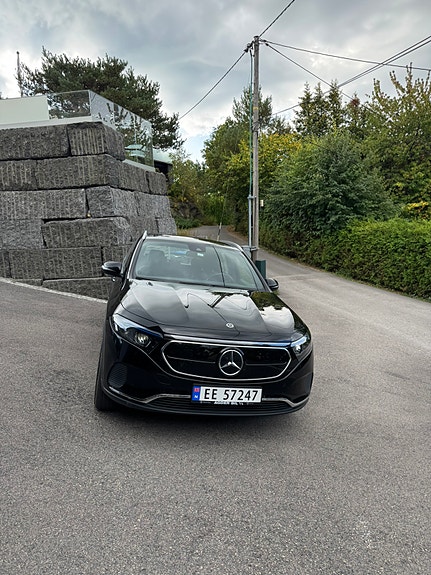 Mercedes-Benz EQA300 2 of 4