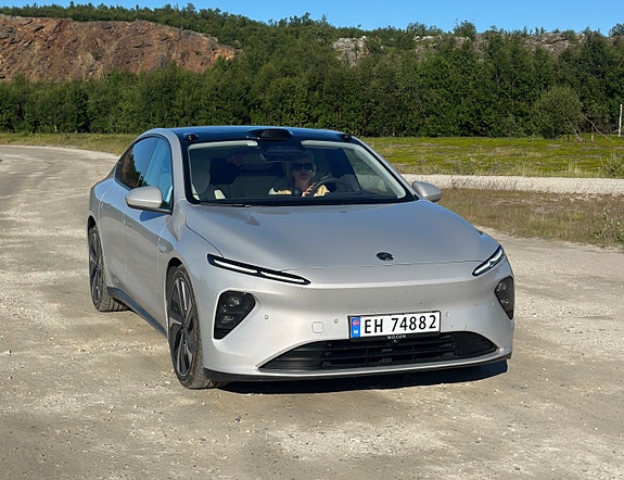 NIO ET7 2 of 4