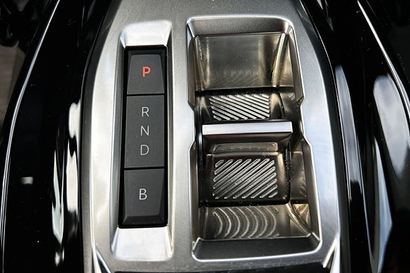 Peugeot e-2008 20 of 22