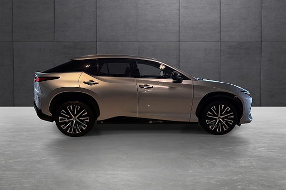 Lexus RZ450e 6 of 20