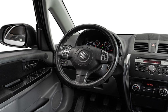 Suzuki SX4 15 of 29
