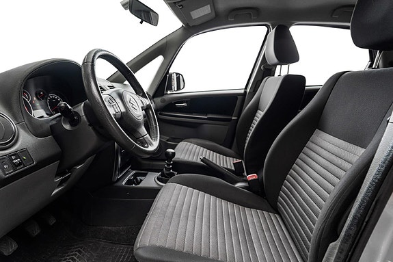 Suzuki SX4 11 of 29