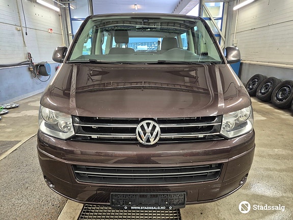 Volkswagen Caravelle 2 of 10