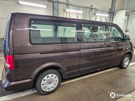 Volkswagen Caravelle 4 of 10