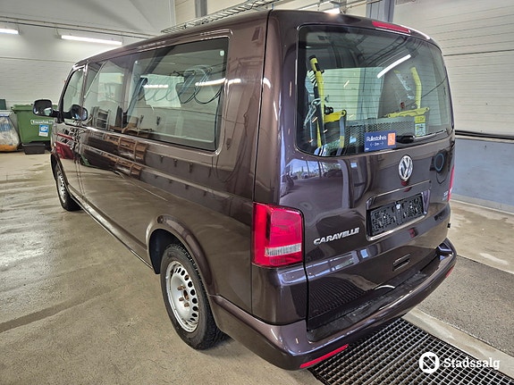 Volkswagen Caravelle 7 of 10