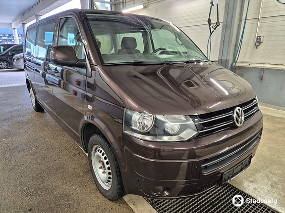 Volkswagen Caravelle 3 of 10