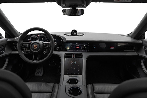 Porsche Taycan 27 of 30
