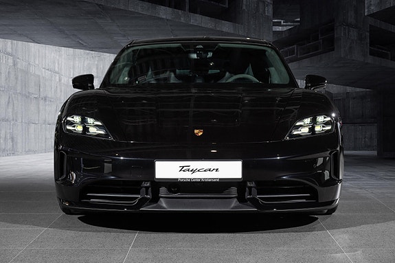 Porsche Taycan 3 of 30